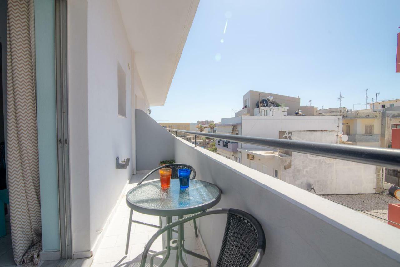 3Rd Floor Apartment Next To The Beachfront كاندية المظهر الخارجي الصورة
