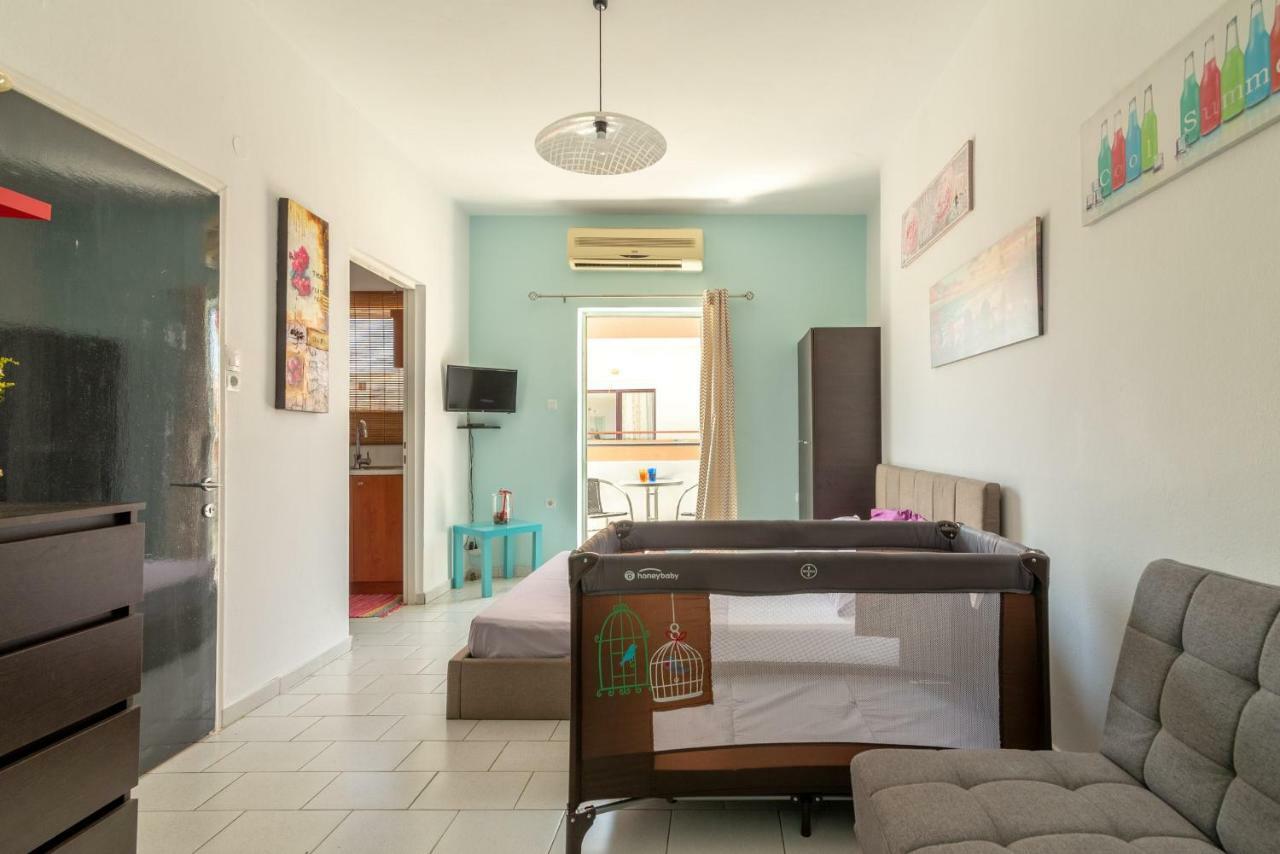 3Rd Floor Apartment Next To The Beachfront كاندية المظهر الخارجي الصورة