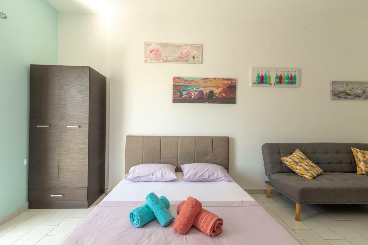 3Rd Floor Apartment Next To The Beachfront كاندية المظهر الخارجي الصورة
